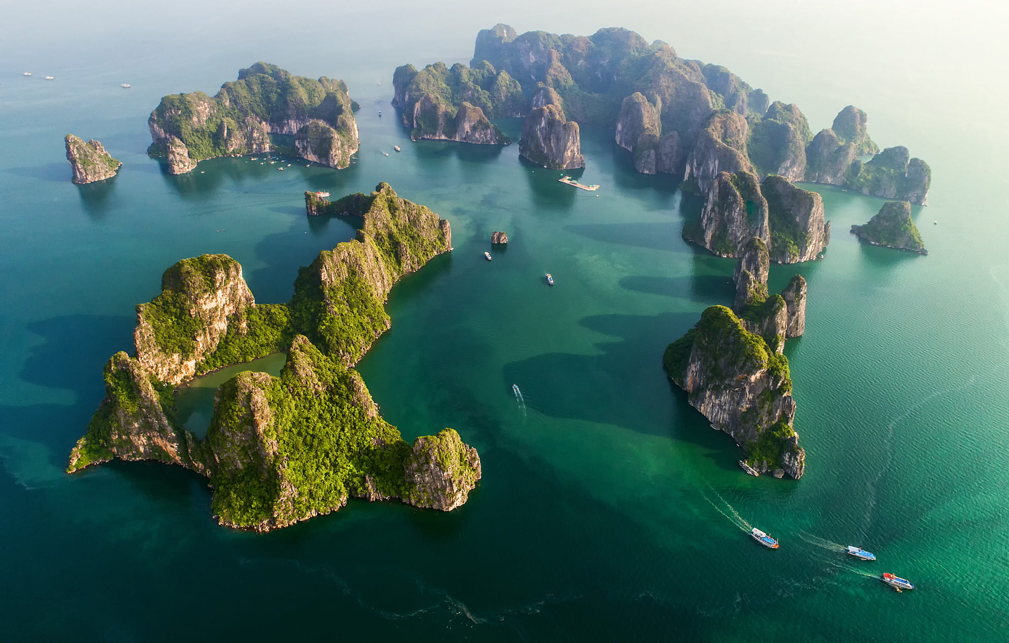 Halong Bay One Of The Most Beautiful Bays In The World Jptraveltime 